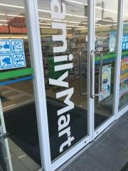 ファミリーマート　三野町店