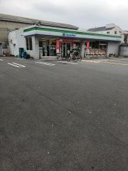 ファミリーマート　鶴見諸口一丁目店