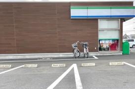 ファミリーマート　ワンダーグー下館店