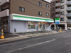 ファミリーマート　大橋店