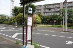 「津田沼小学校」バス停留所