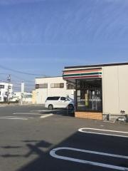 セブンイレブン　豊川八幡駅前店
