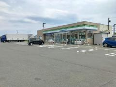 ファミリーマート　おいらせ木ノ下西店