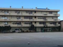 西方小学校
