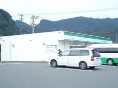 ファミリーマート　重富麓店