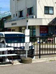 「安達郵便局前」バス停留所