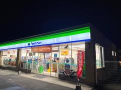 ファミリーマート　和歌山六十谷駅前店