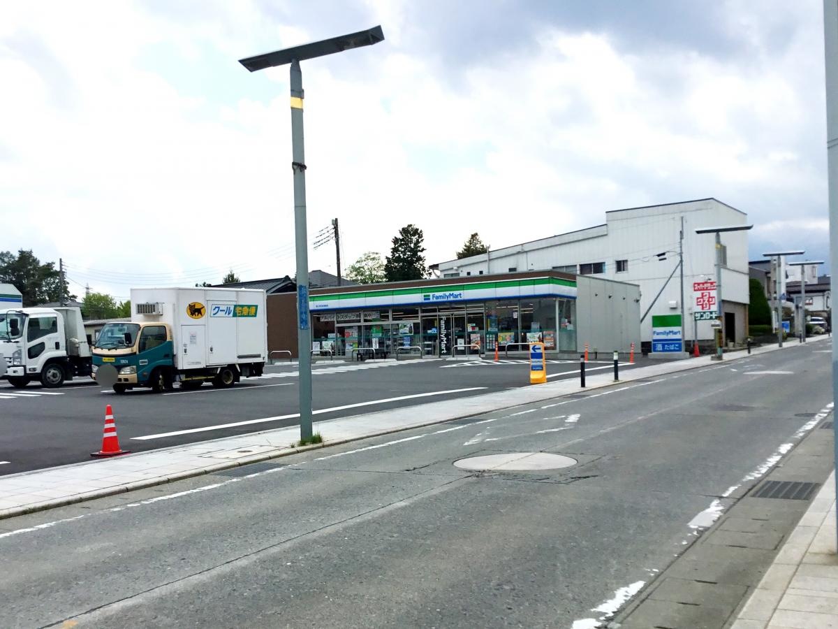 ファミリーマート　富士吉田金鳥居店
