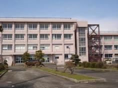 三条市立本成寺中学校