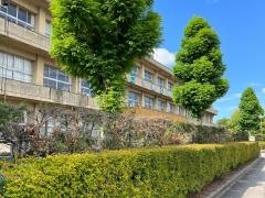 砺波南部小学校