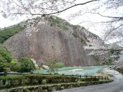 古座川の一枚岩