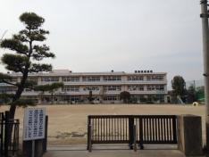 中山小学校