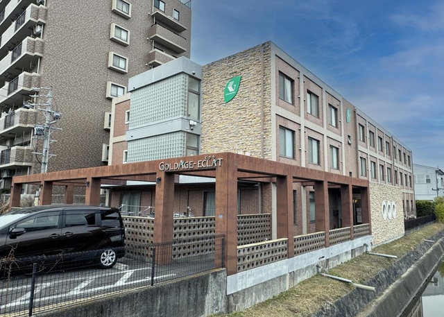 ゴールドエイジ　エクラ