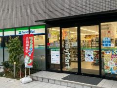 ファミリーマート　横浜金港町店