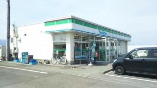 ファミリーマート　四日市あがたが丘店