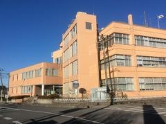 越生町役場
