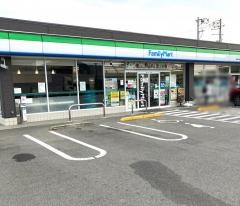 ファミリーマート　西条小松新屋敷店