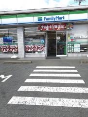 ファミリーマート　嬉野中川店
