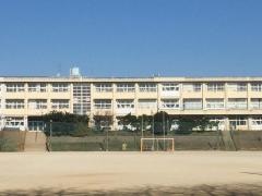 松飛台小学校