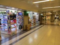 スギヤマ薬品栄東店