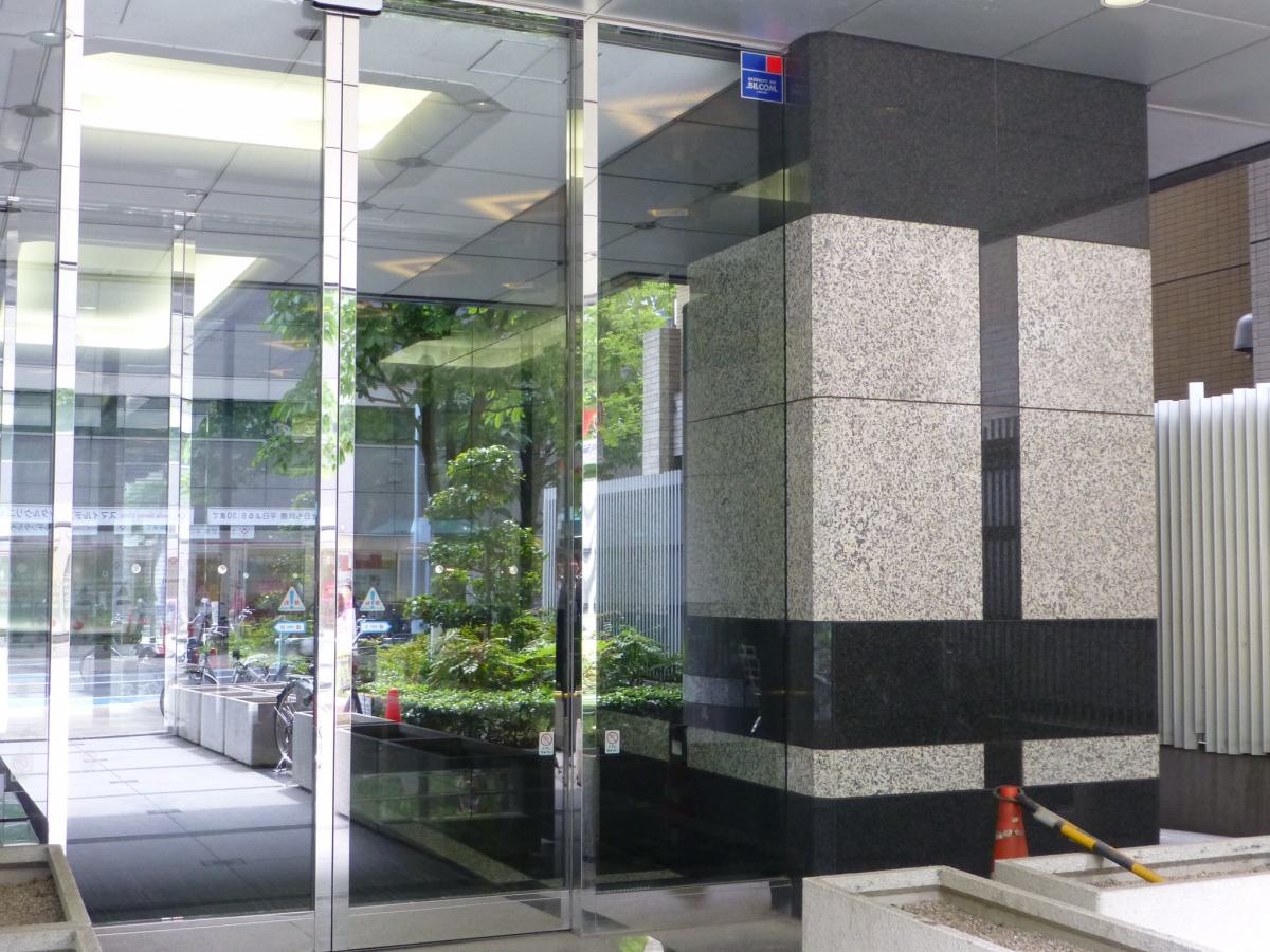 株式会社レントラックス