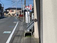 「岸浦」バス停留所