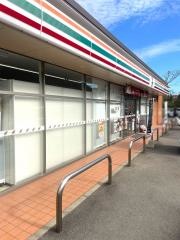 セブンイレブン　西海亀岳店