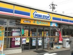 ミニストップ　津栗真町屋店