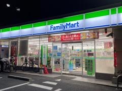 ファミリーマート　福岡清川三丁目店