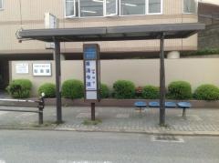 「泉涌寺道」バス停留所