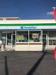 ファミリーマート　糸満ロータリー店