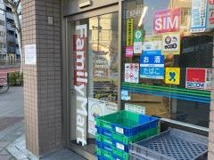 ファミリーマート　築地本願寺前店