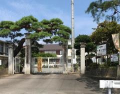箕輪小学校