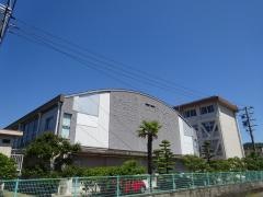 平津小学校