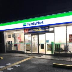 ファミリーマート　高知六泉寺店