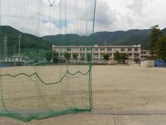 里垣小学校