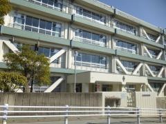 茨木市立西中学校