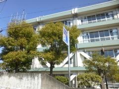 茨木市立西中学校