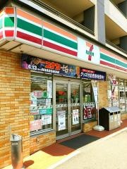 セブンイレブン　広島城山店