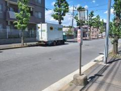 「もえぎ野交差点下」バス停留所