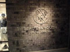 ＢＥＡＵＴＹ　&　ＹＯＵＴＨ　ＵＮＩＴＥＤ　ＡＲＲＯＷＳ　大阪店