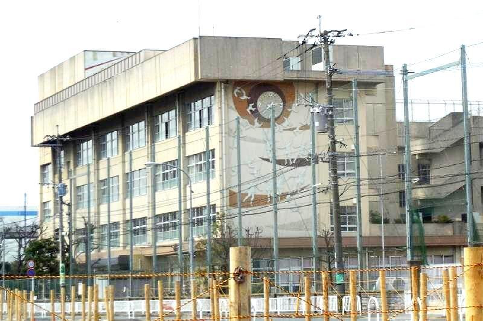 東 箱崎 小学校