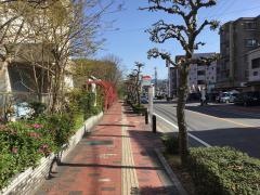 「春日西小学校前」バス停留所
