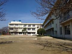勢門小学校
