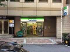 ファミリーマート　エキニア横浜店