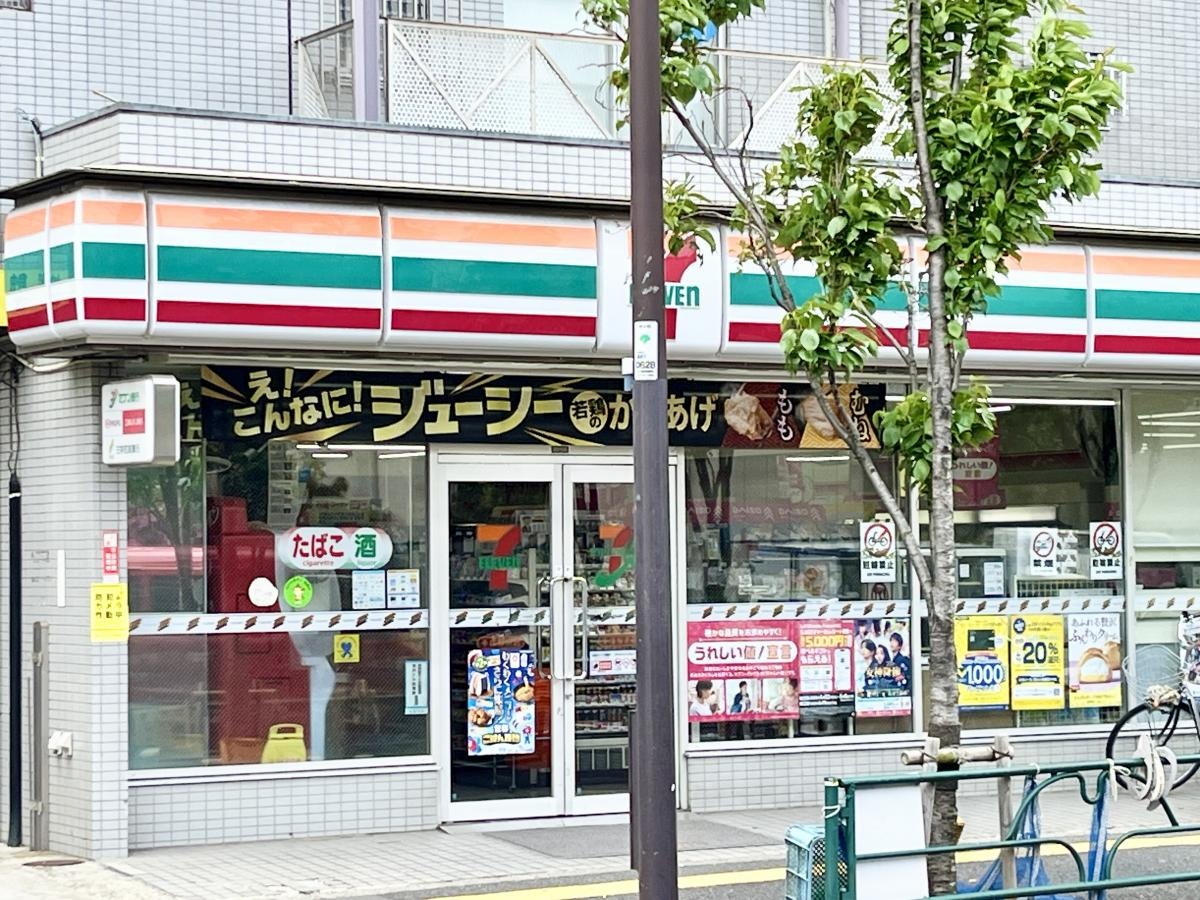 セブンイレブン　千住桜木店の外観