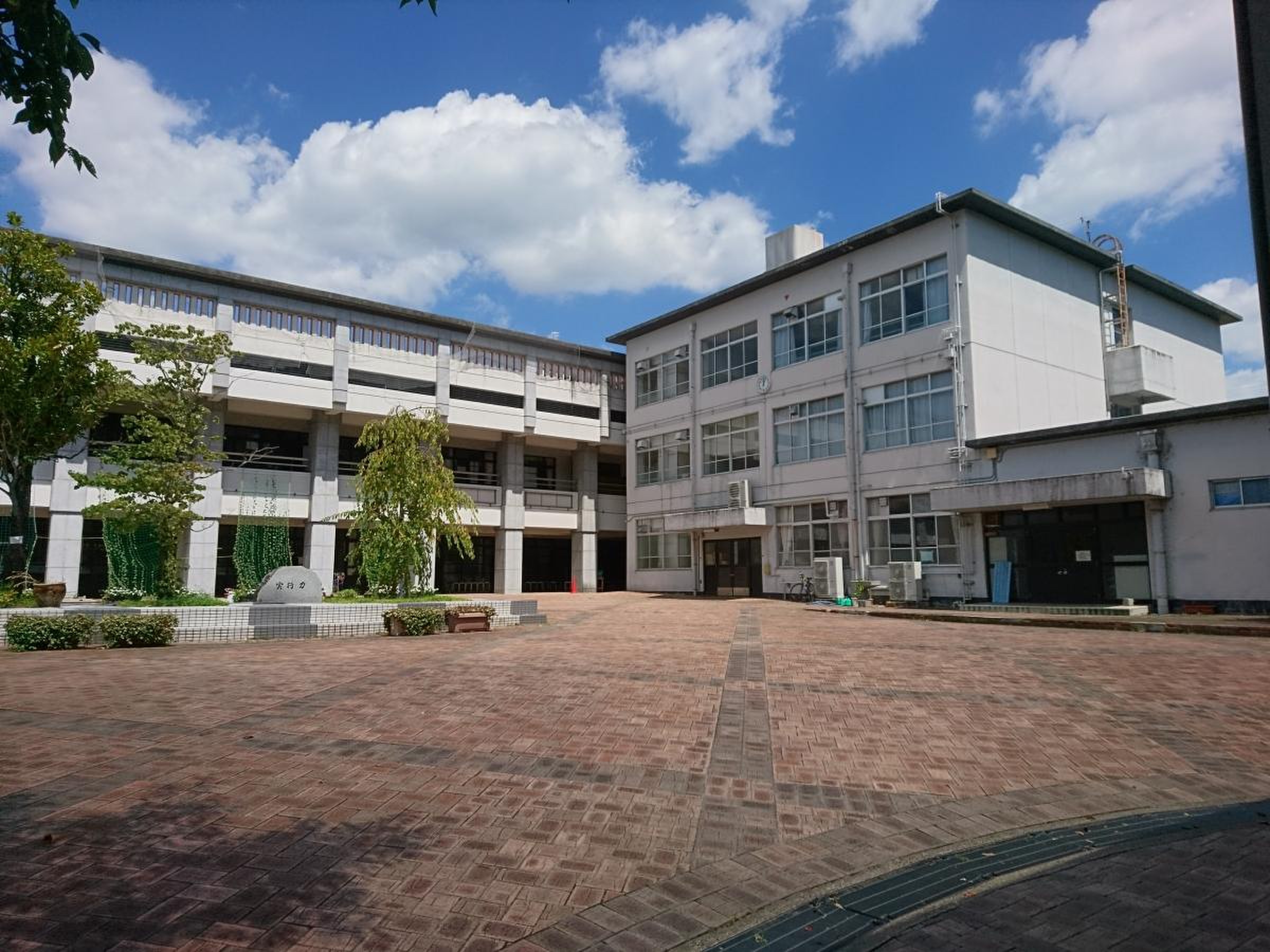 京都 市立 錦 林 小学校