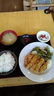 満マル　三原店