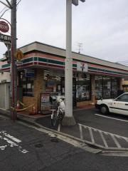 セブンイレブン　東本浦店