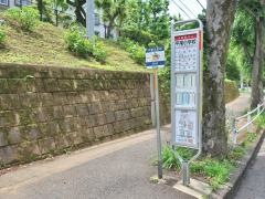 「平尾小学校」バス停留所